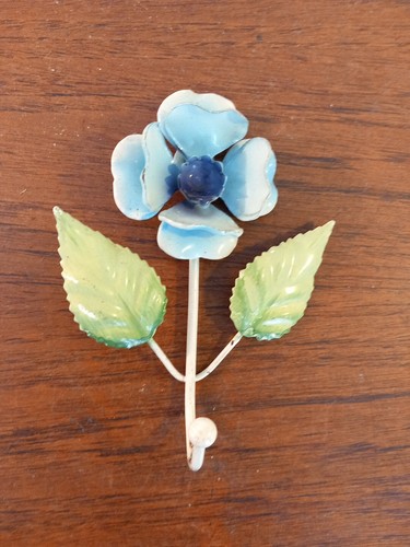 VINTAGE FRENCH METAL ENAMEL FLOWER COAT HOOK - Picture 2 of 15