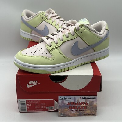 sneaks up dunk low