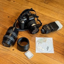 Working Olympus E-500 Black Digital Camera Set with Flash and Lens