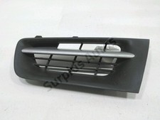 GRILLE DE CALANDRE DROITE 7701478057 RENAULT MEGANE 2 phase 2 (01/2006 06/2009)