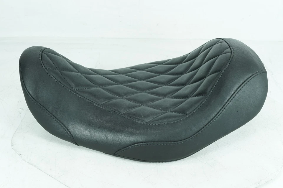 2007 Harley Dyna FXDBI Street Bob Front Rider Driver Solo Seat Pillion Mustang - Imagem 3 de 4