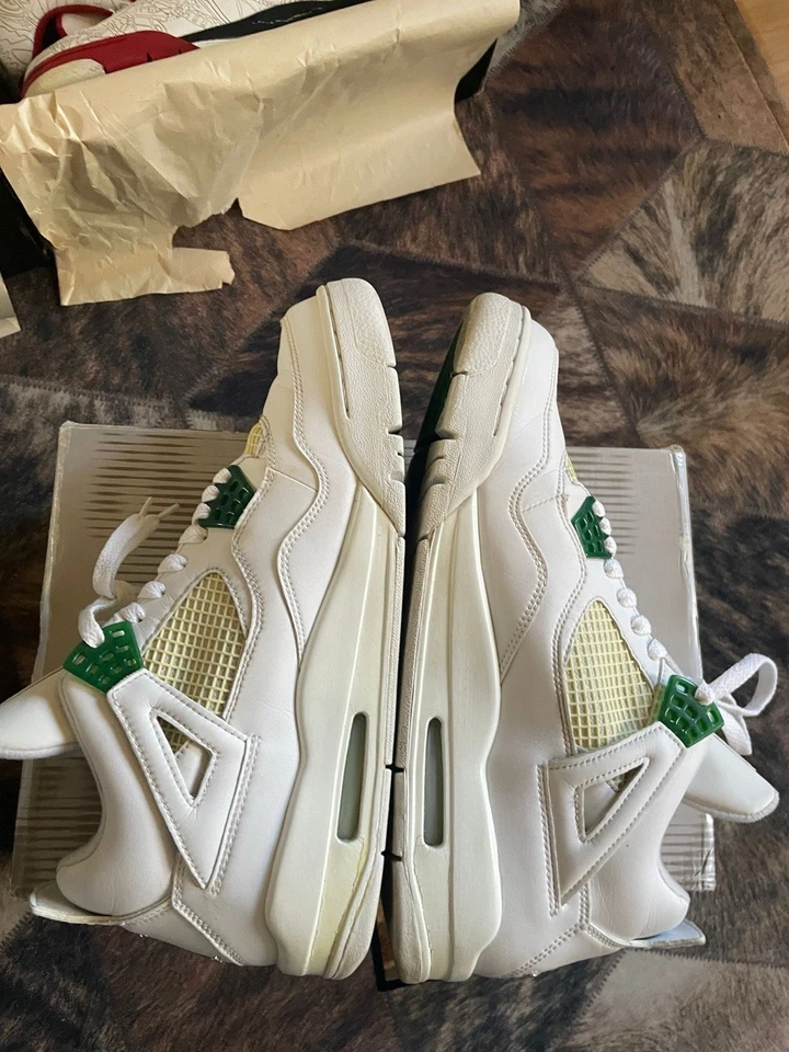 Nike Air Jordan 4 Retro, Foto 4 von 5