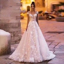 Elegant A-Line Wedding Dresses V-Neck Short Sleeves Lace Appliques Bridal Gowns