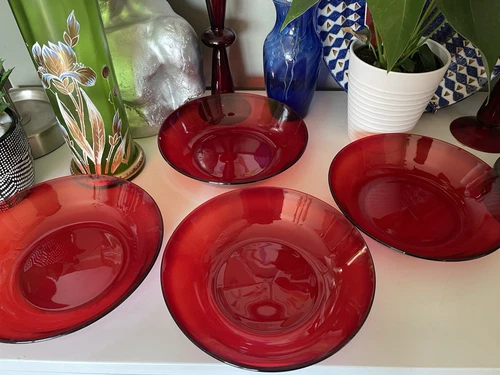 Vintage Arcoroc France Set of 4 Ruby Red Glass Salad Pasta Bowls 8-1/8”