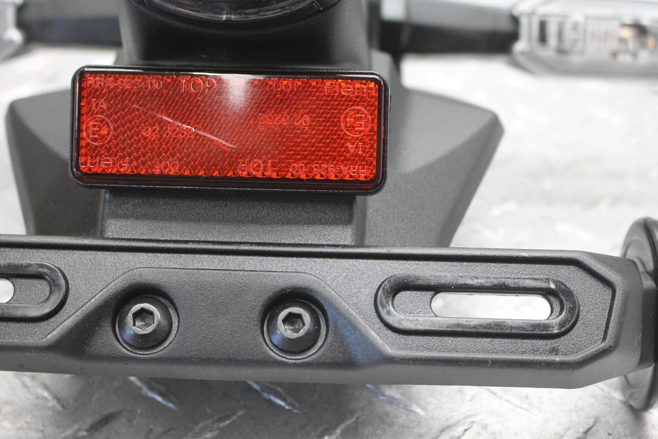 Guardabarros trasero Kawasaki Ninja Ex500 ABS con señales 2024 Foto 3 de 4