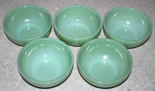 5 Vintage Glass Fire king Jadeite Green Ice Cream Chili Cereal Bowls