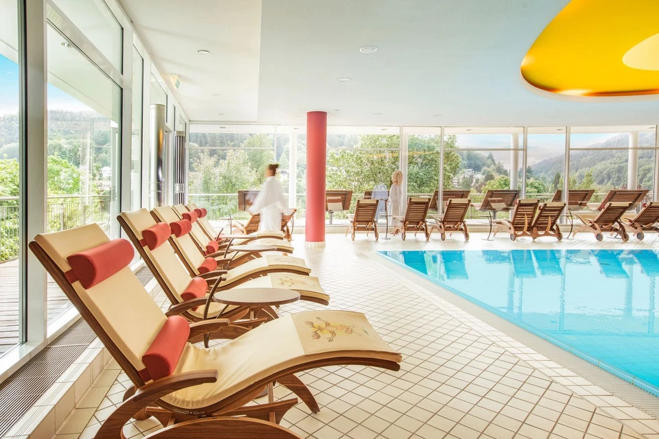 3 Tage Kurzreise Bad Herrenalb Schwarzwald | 4*S Hotelgutschein ÜF 2P Wellness - Bild 3 von 4