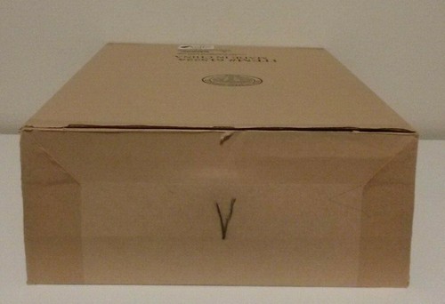 Vanna White Commemorative Limited Edition Doll - Picture 7 of 12