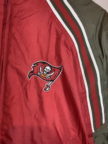Tampa Bay Buccaneers Puffer Jacket NFL Boys XL 18-20, Adult Small NFL Reebok - Picture 3 of 6