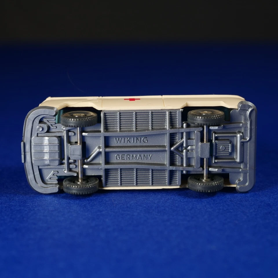 WIKING 1:87 HO - VW T2 RED CROSS AMBULANCE - VINTAGE WIKING - BC W17 - Image 4 of 4