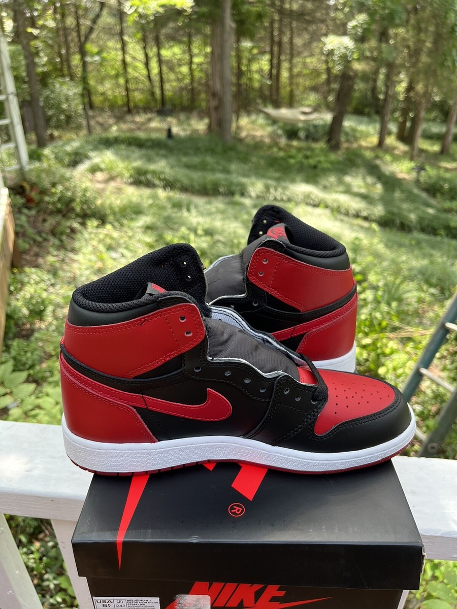 Nike Air Jordan Retro 1 Banned Bred 2016 OG High DS 575441 Nike Air Jordan Retro 1 Banned Bred 2016 OG High DS 575441