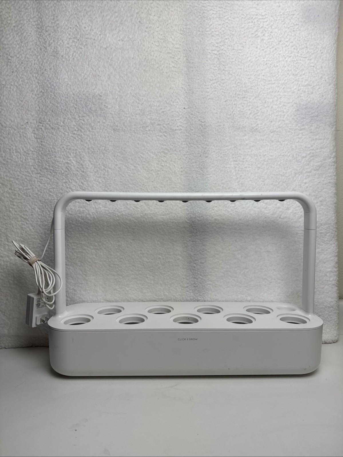 Click & Grow Smart Garden 9 Pro Indoor Grow Kit Hydroponic Self Sustaining Herbs