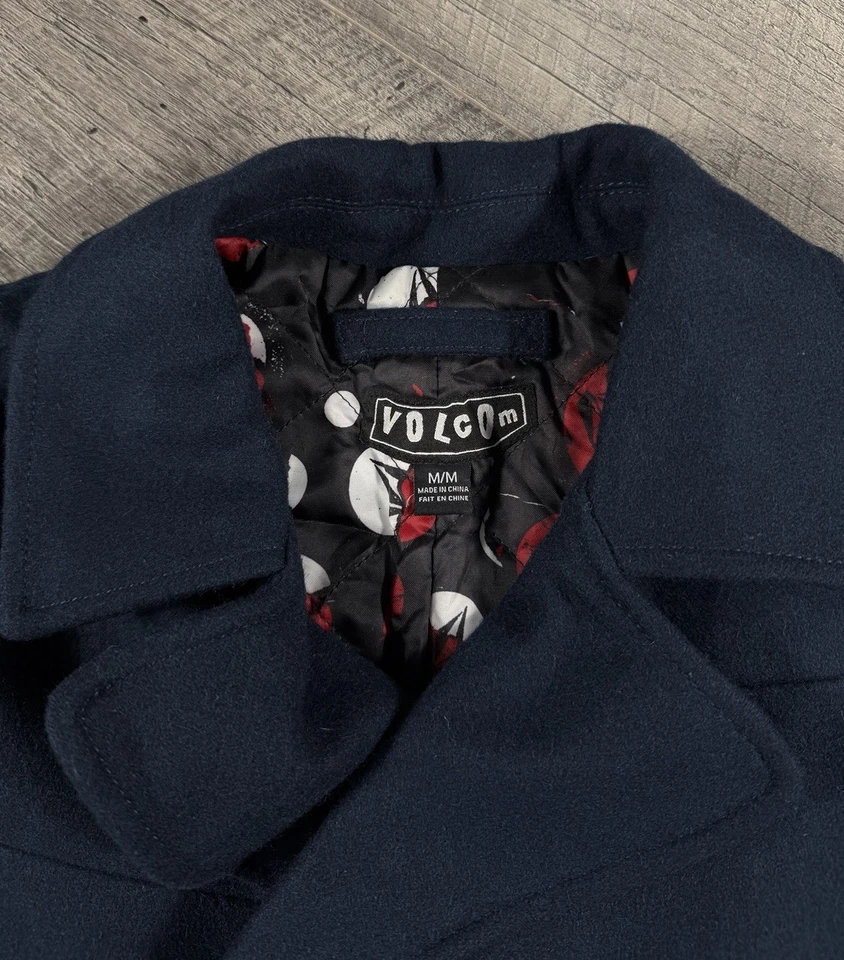 Vintage Y2K Volcom Pea Coat Mens Size Medium Wool Blend Lined EUC - Image 3 of 4