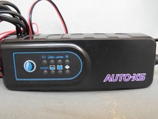 AUTO-XS SMART CAR AND MOTORCYCLE BATTERY CHARGER VERY GOOD CONDITION
