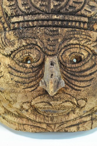 VINTAGE INDONESIAN/ASIAN WOODEN HAND-CARVED-DECORATED SPIRIT FACE MASK - Picture 8 of 12