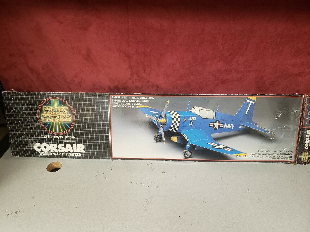 Magic models Corsair World War ii fighter paper plane model