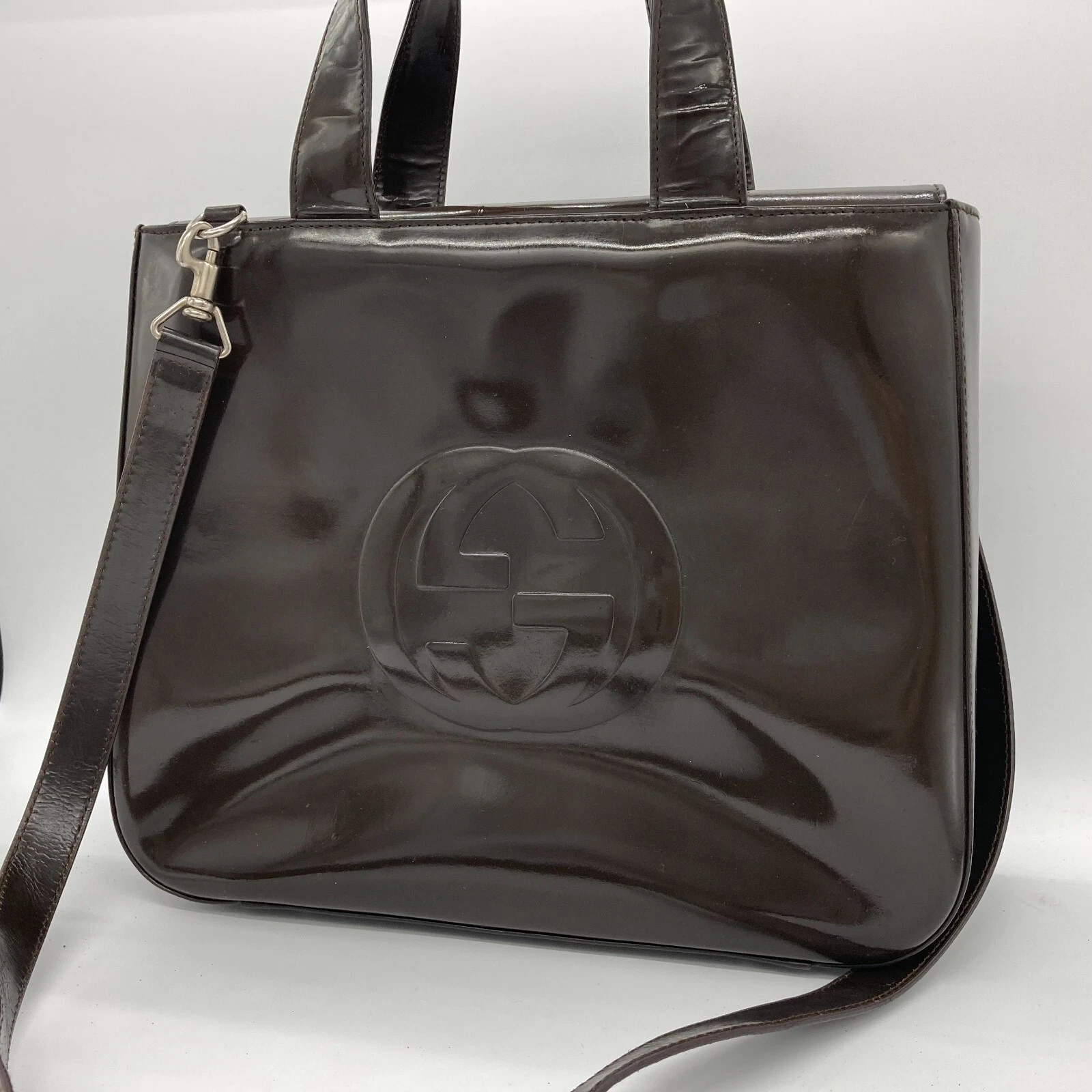 Sac bandoulière GUCCI bandoulière GG Soho imbriqué brevet émail marron authentique