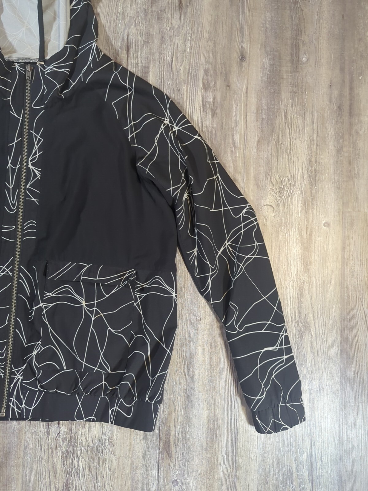 Fabletics Jiae Lightweight Jacket Black White Scr… - image 5