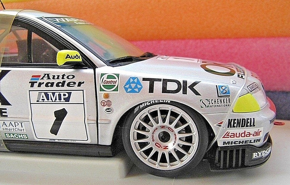 ミニカー UTmodels AUDI A4 STW 1/18 1:18 UT Models Audi A4 STW '99 #25 Thyssengas – Cameron's
