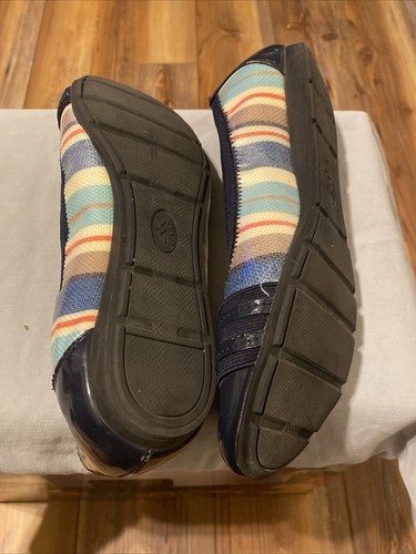 Anne Klein Flats Multi color stripe/Navy Size 9.5M - Picture 9 of 9