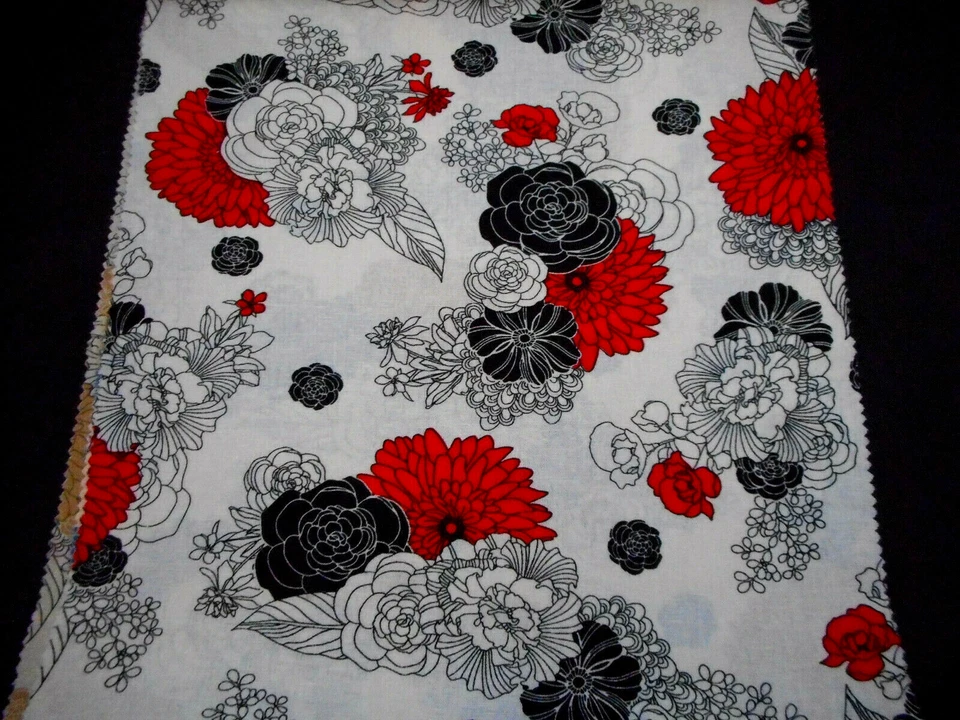 1 Pack Robert Kaufman Samples Floral La Femme 4 Fabrics 55% Linen & 45% Cotton - Image 3 of 4