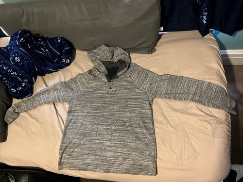 Marc Anthony Sweater - Picture 2 of 2