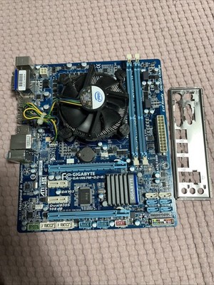 Gigabyte GA-H67M-D2-B3 Rev 1.1  Motherboard/Mainboard Kühler/Blende