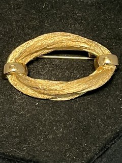 Designer CHRISTIAN DIOR Gold Tone Oval Twisted Rope 1/34"" Wide Pin Signed!