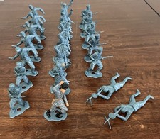 Vintage Marx Playset Battleground WW II Soldiers Blue Europe Color 20 Soldiers