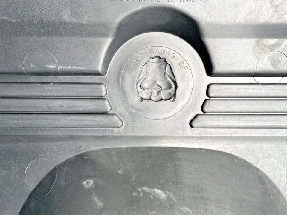 2004 - 2009 Jaguar XJ8 4.2L V8 Engine Motor Plastic Cover 6W93-6A949BA OEM - Image 4 of 4