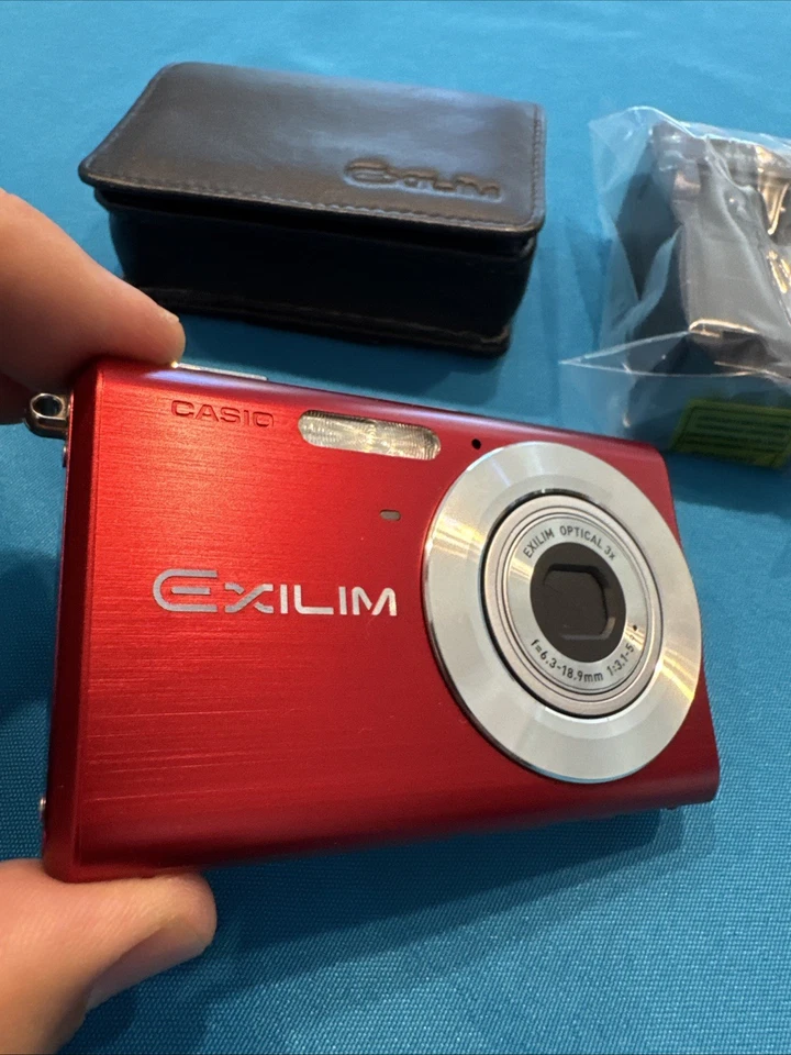 Casio Exilim ZOOM EX-Z60 6.0 Mp  Digital Camera Red Excellent Tested Bundle - Image 2 of 4