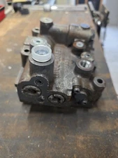 Kubota M5700HD Power Shuttle Valve