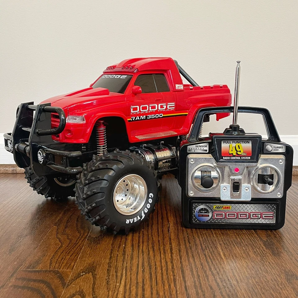 Scientific Toys Dodge Ram 3500 R/C Big Red Monster Truck 49MHz Radio Control VGC - Image 2 of 4