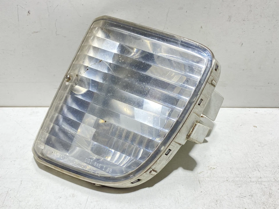 TOYOTA RAV 4 I A1 indicatore di direzione anteriore sinistro 2.00 benzina 95k... - Immagine 2 di 4