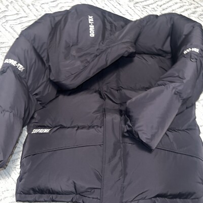 NEW SUPREME x GORE-TEX 900-Fill Down Parka Coat Black FW/24