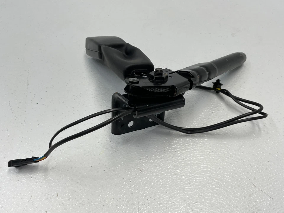 13 14 15 BMW Alpina B7 F01 F02 Rear Left Driver Seat Belt Buckle 1457 OEM - Image 2 of 4