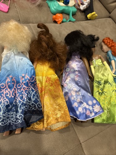 Lotto Bambole Disney Princess Fashion (6) Belle Tiana Cenerentola Merida Isabela - Foto 10 di 14