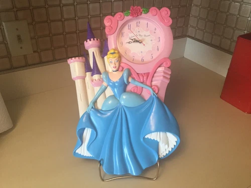 Disney “Believe In Your Dreams” Cinderella Wall Clock Battery Works 15”x10”