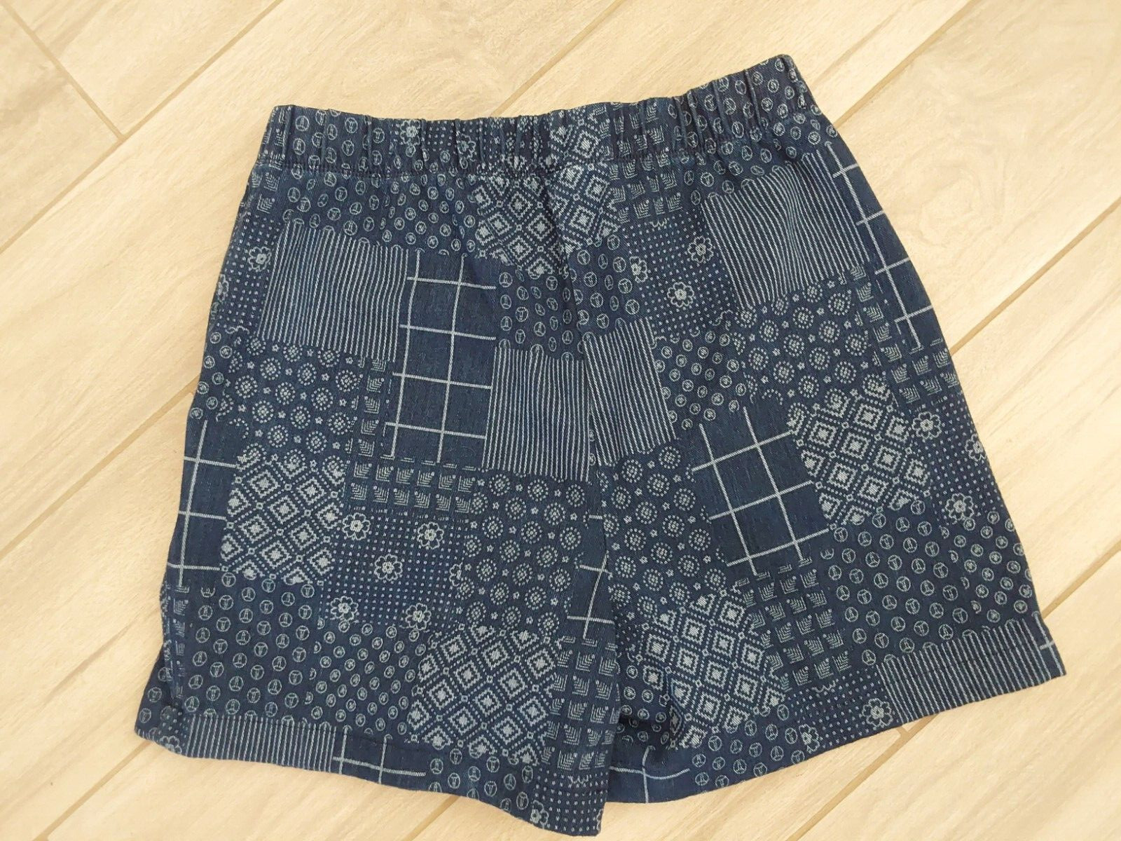 Lands End Blue Patchwork Pattern Knit Moms Shorts… - image 4