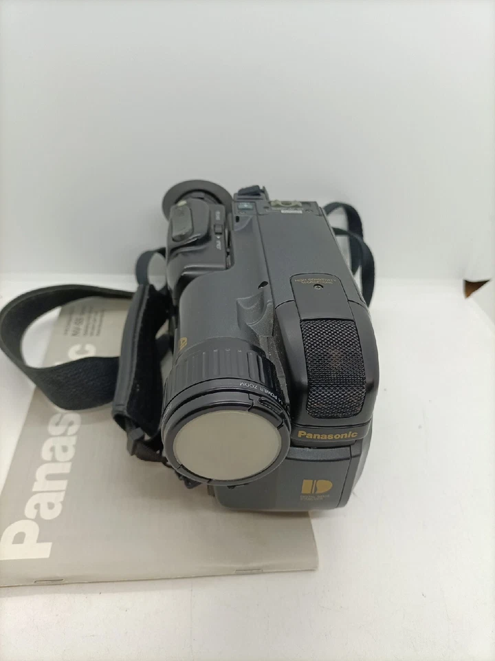 Panasonic Nv-s5e Videocamera Vhsc Vhs-c PAL - Immagine 4 di 4