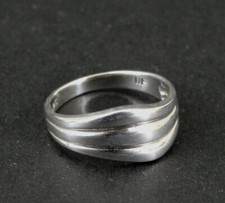 Ring Silver Curve Lines Band Sterling Size 7 Band Sterling Silver Ring