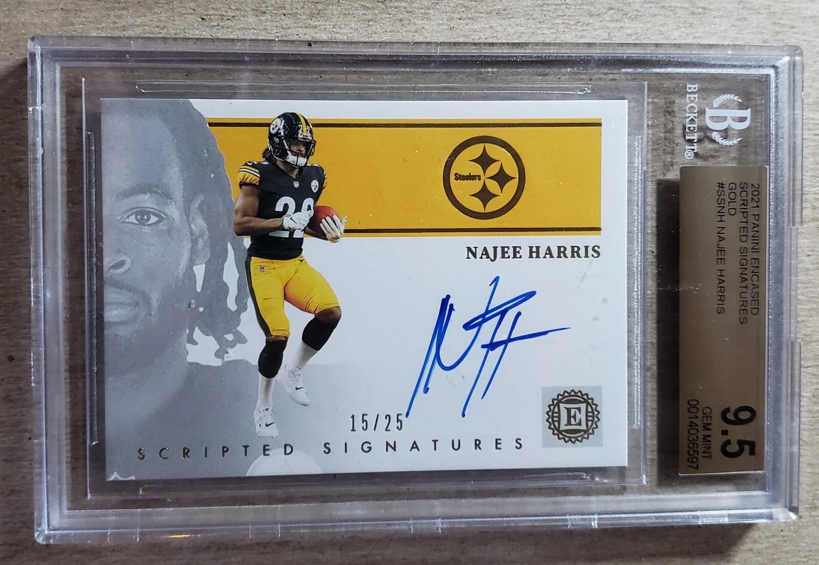 Najee Harris Panini Encased Scripted Signatures #SSNH Gold