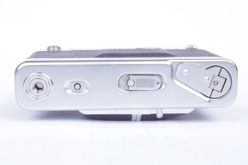 Voigtlander Vitessa L 35mm Rangefinder Camera w/ 50mm f/2 Ultron - Picture 7 of 8