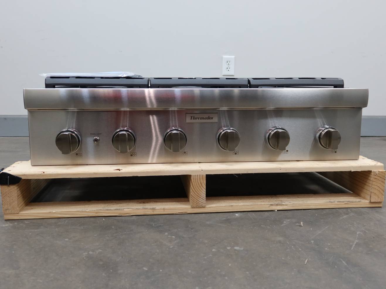 Thermador Professional Series 36" 6 Star Burner Stainless Gas Rangetop