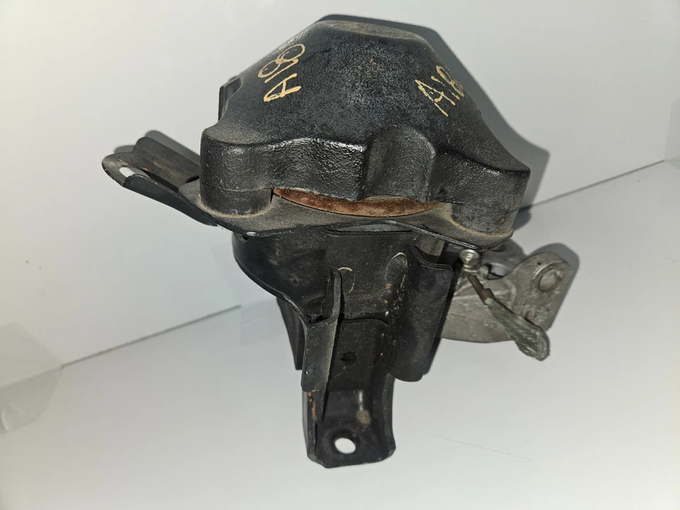 04-12 MITSUBISHI GALANT RIGHT UPPER SIDE ENGINE MOUNT BRACKET OEM, 1091A076 - Image 3 of 4