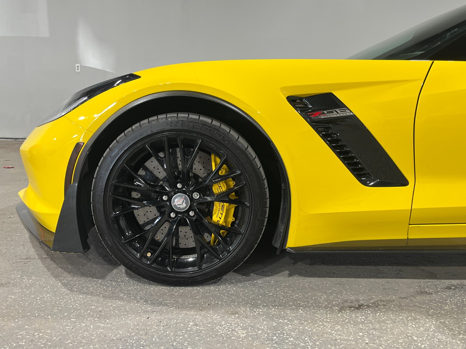 2016  Chevrolet Corvette   | C7 Corvette Photo 10