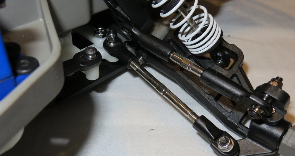 Traxxas Slash 1/10 SCT Roller Slider with Body and Servo Great Shape Look 2wd - Image 4 of 4