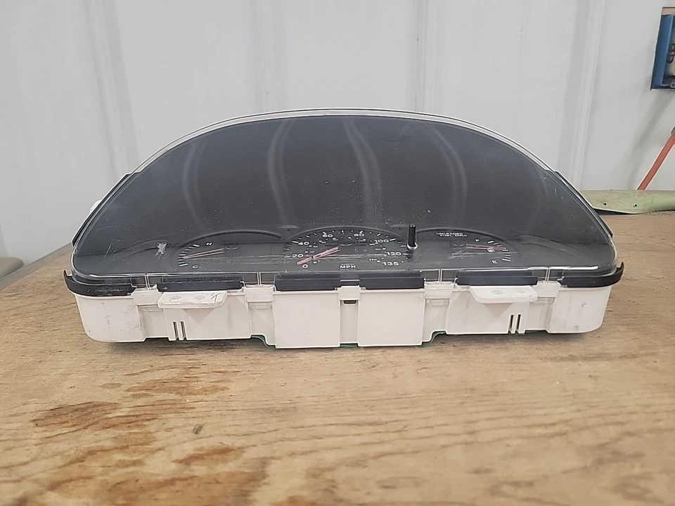 Cuadro de instrumentos velocímetro Kia Sephia 1998 1999 2000 2001 OEM Foto 2 de 4