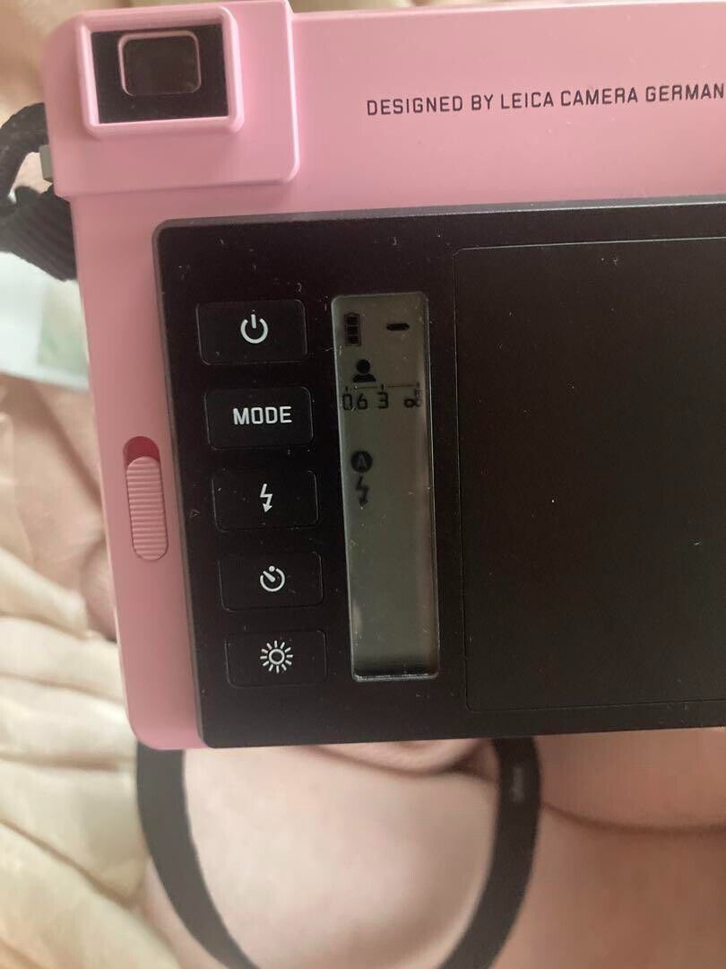 Leica Sofort Pink 19110 Limited Color Instant camera 2018 Leica Sofort Pink 19110 Limited Color Instant camera 2018