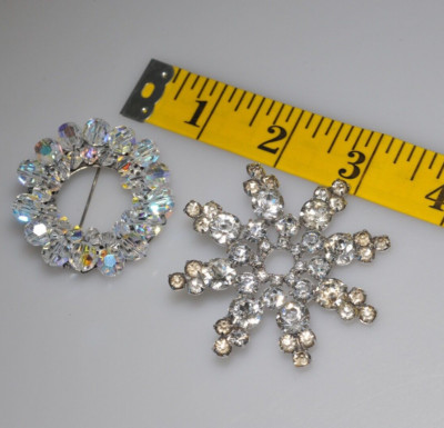 VTG   brooch lot Snowflake christmas wreath  Clear Rhinestone AB beaded   ZF10